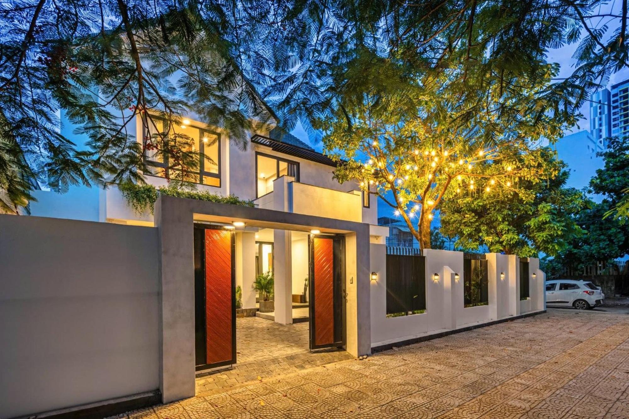 Luxurious 500M Villa, Private Pool, 300M To Beach Дананг Экстерьер фото